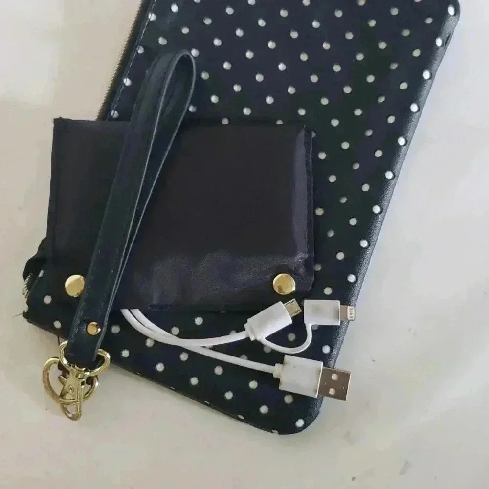 Jones New York clutch wristlet purse with USB power chargers iphone android